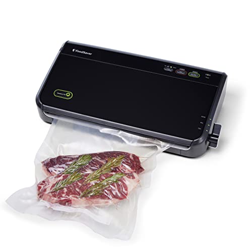 FoodSaver Vacuum Sealer Machine with Automatic Bag Detection Sealer Bags and Roll and Handheld Vacuum Sealer for Airtight Food Storage and Sous Vide Silver